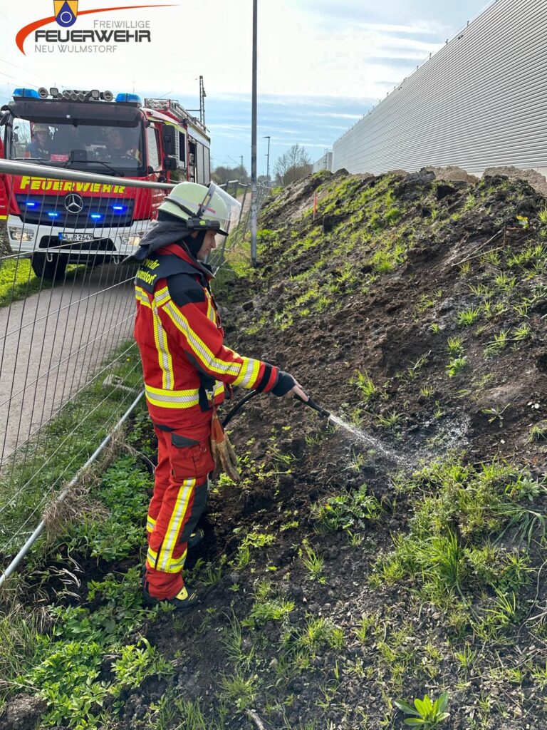 Mehr über den Artikel erfahren Brennt Grasfläche