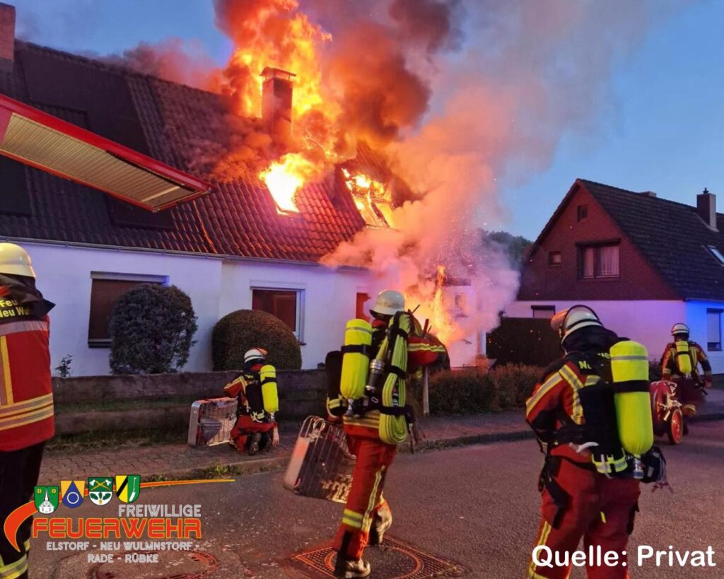 Mehr über den Artikel erfahren Doppelhaushälfte im Vollbrand