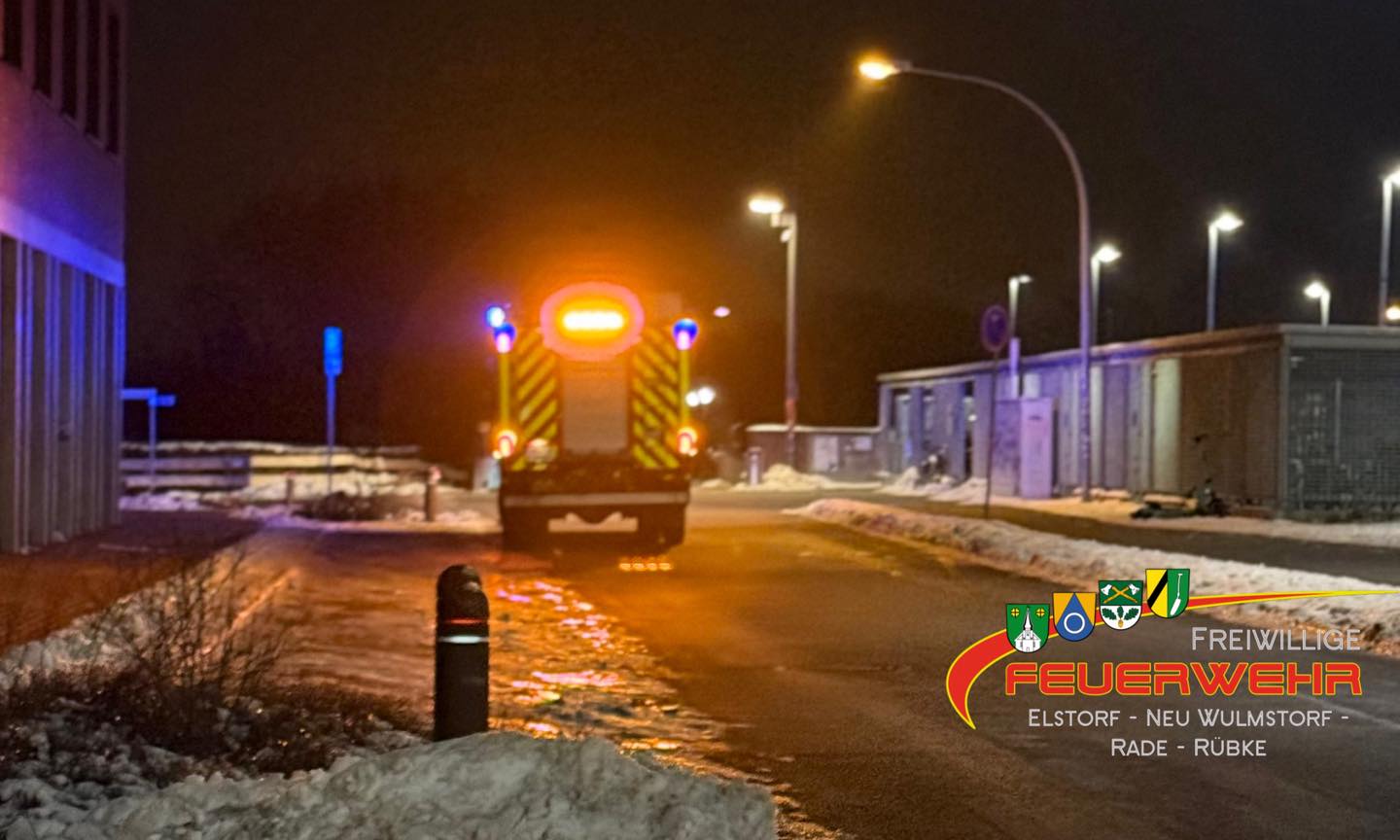 Du betrachtest gerade Person in Aufzug